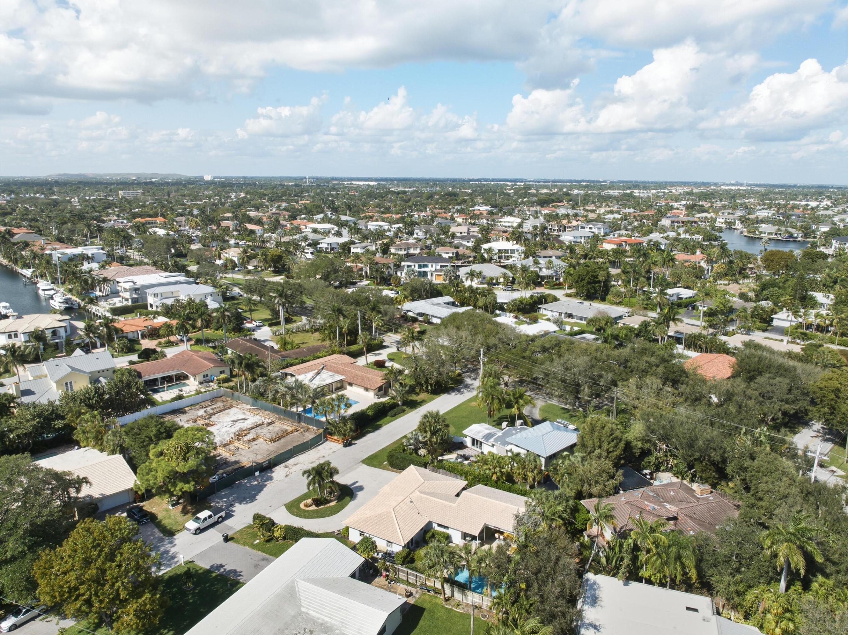 LIGHTHOUSE POINT FIRST SEC - Residential