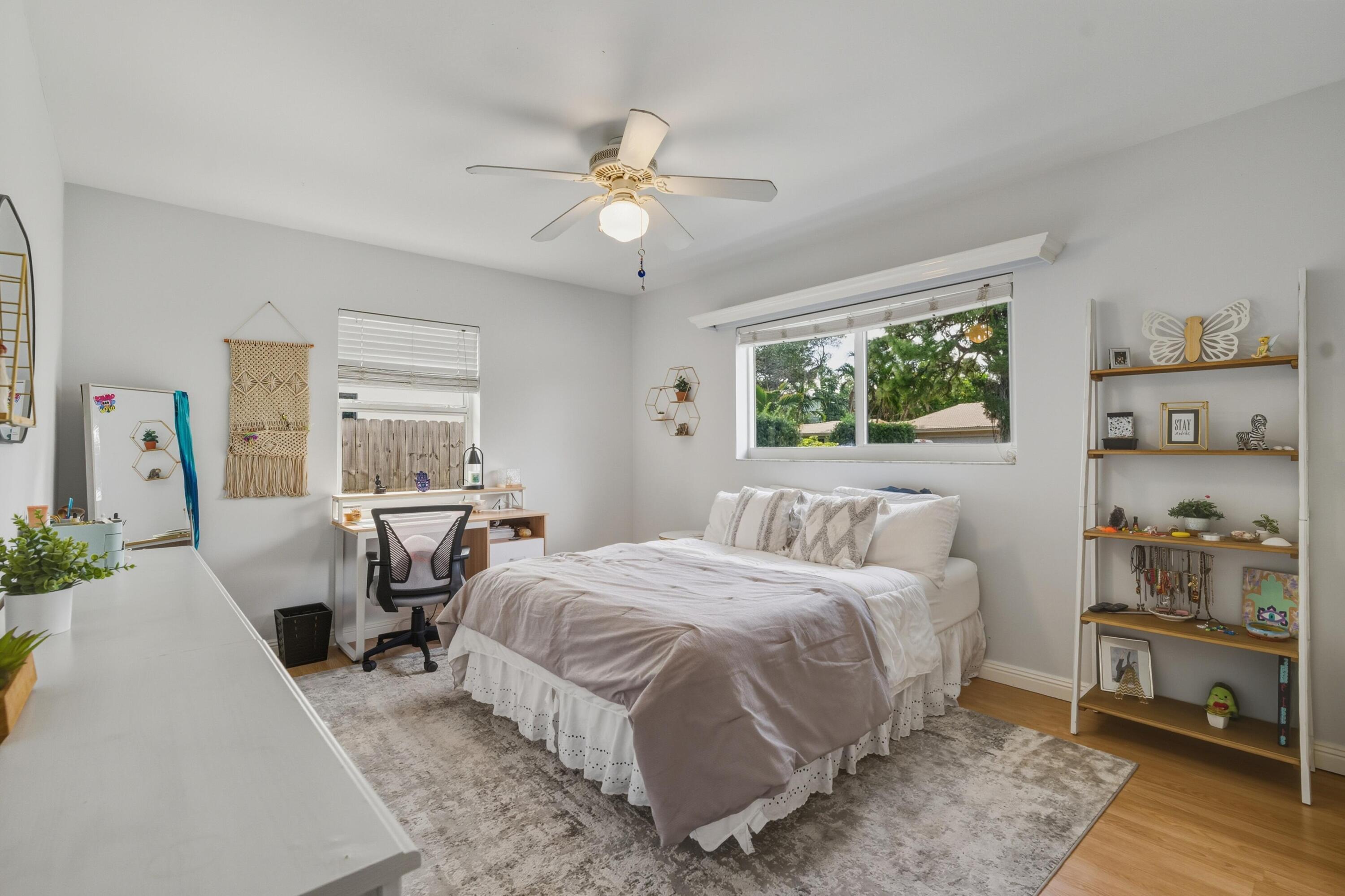 LIGHTHOUSE POINT FIRST SEC - Residential