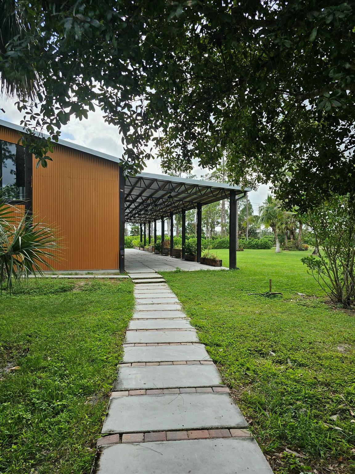 LOXAHATCHEE GROVES - Land