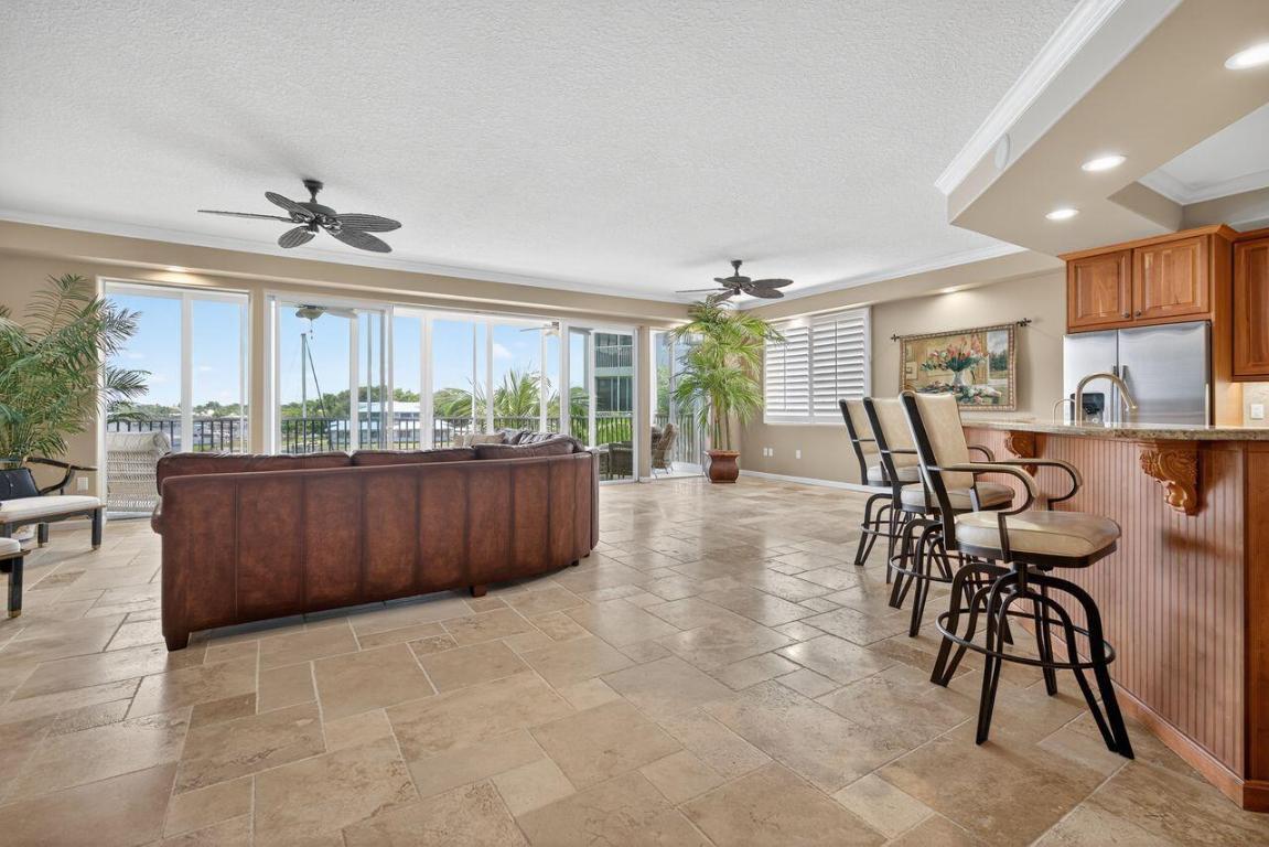 ADMIRALTY CONDO - Residential