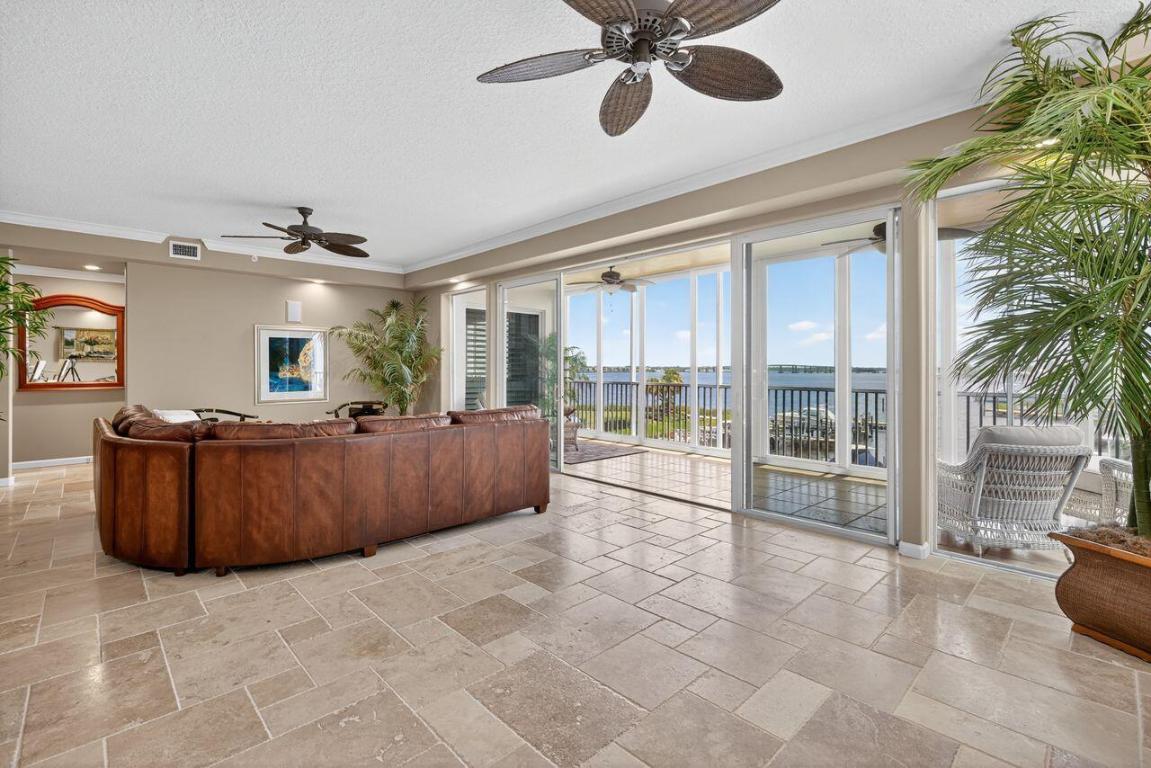 ADMIRALTY CONDO - Residential