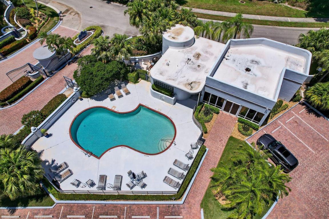 ADMIRALTY CONDO - Residential