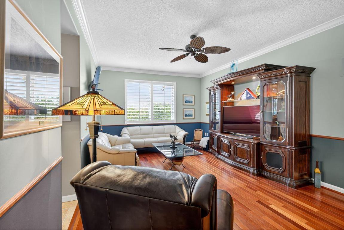 ADMIRALTY CONDO - Residential