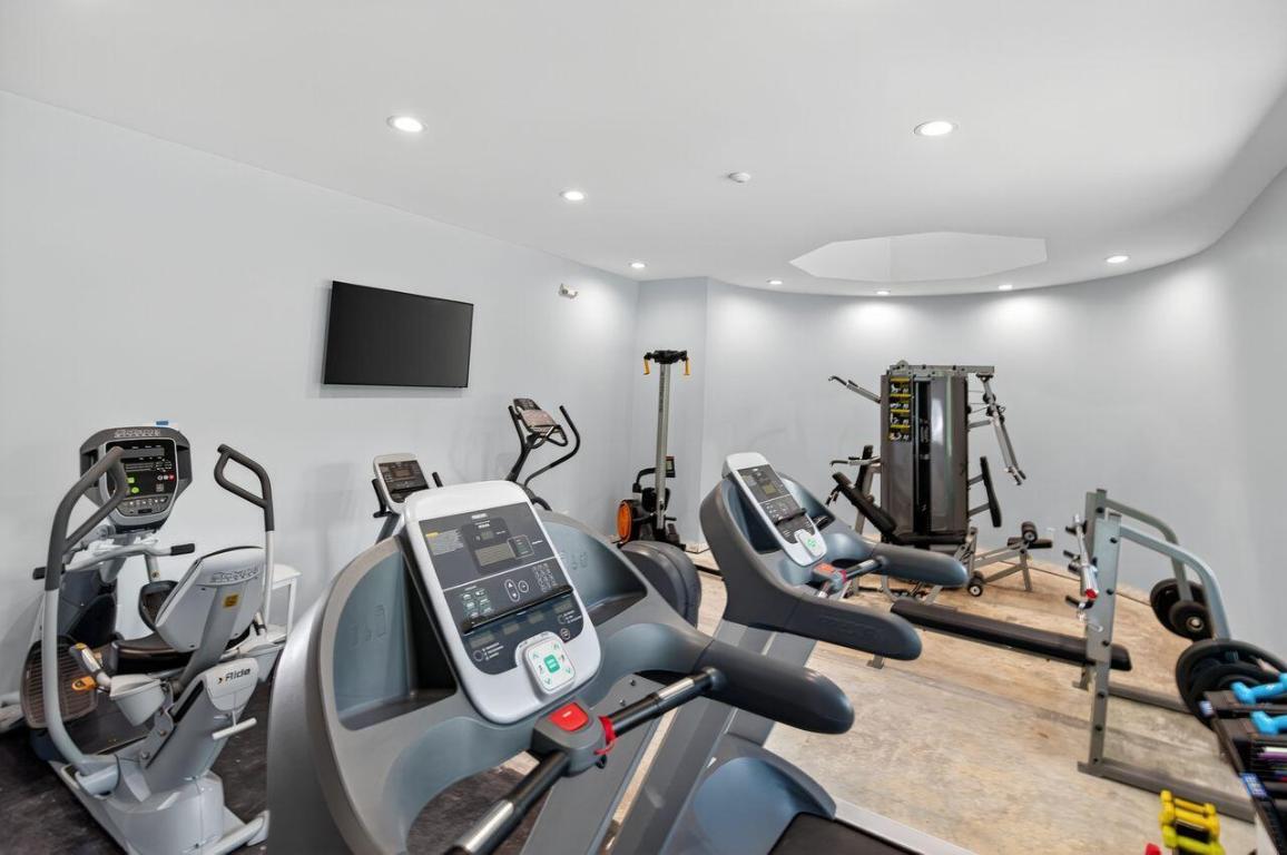 ADMIRALTY CONDO - Residential