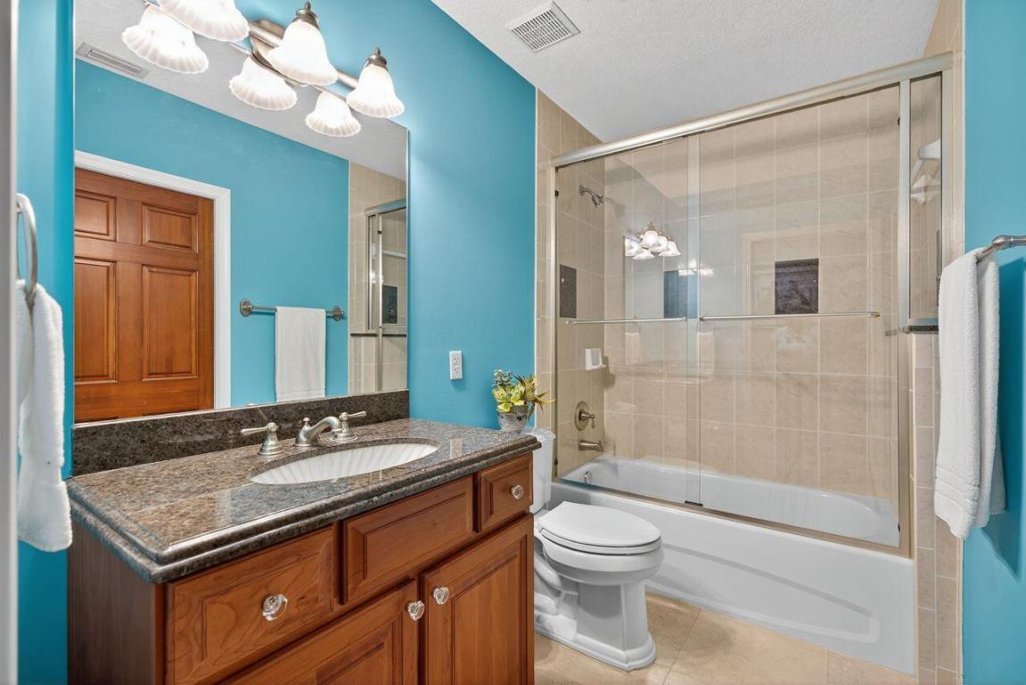 ADMIRALTY CONDO - Residential