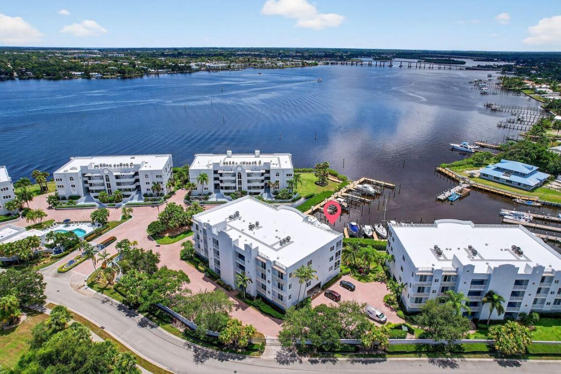 ADMIRALTY CONDO - Residential