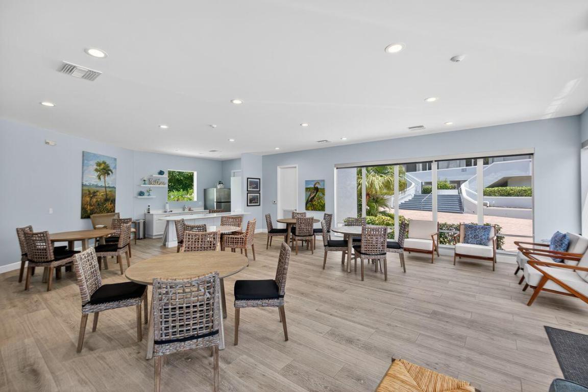 ADMIRALTY CONDO - Residential