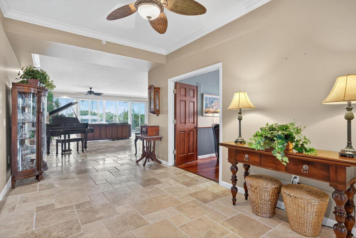 ADMIRALTY CONDO - Residential