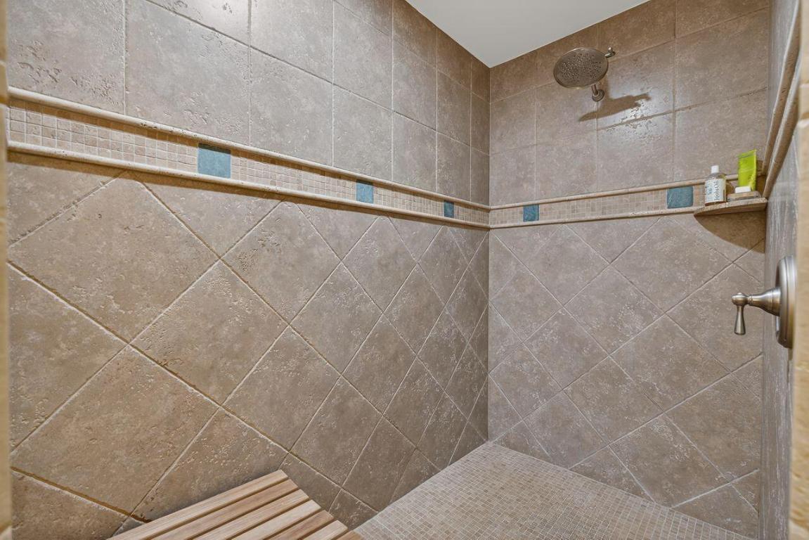 ADMIRALTY CONDO - Residential