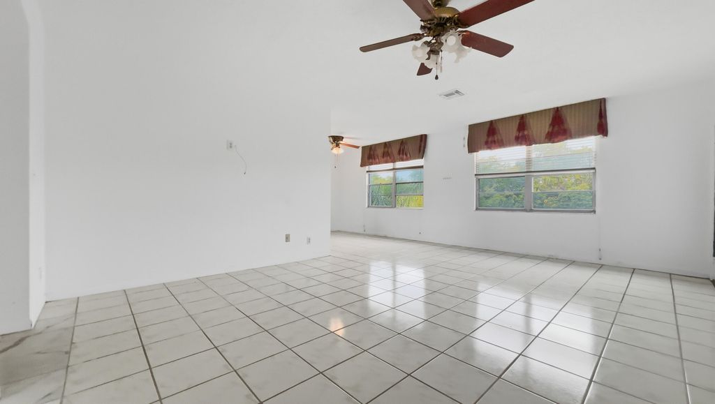 Photo of 101 SW 132nd Way #418J, Hollywood, FL 33027 (MLS # F10540340)