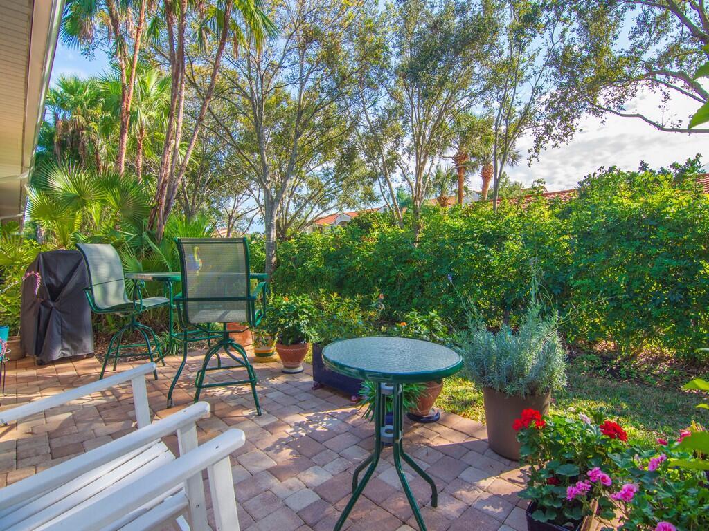 BOULEVARD VILLAGE & TENNI - Residential Lease