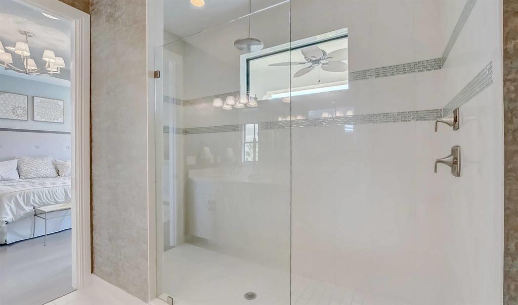 CASA DEL MAR - Residential