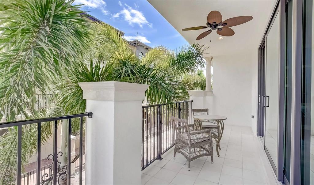 CASA DEL MAR - Residential