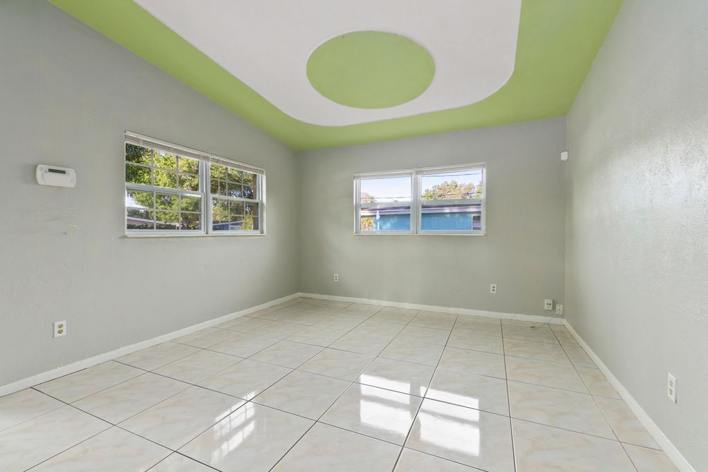 Photo of 116 Roselyn Avenue Ave, Fort Pierce, FL 34982 (MLS # R10784803)