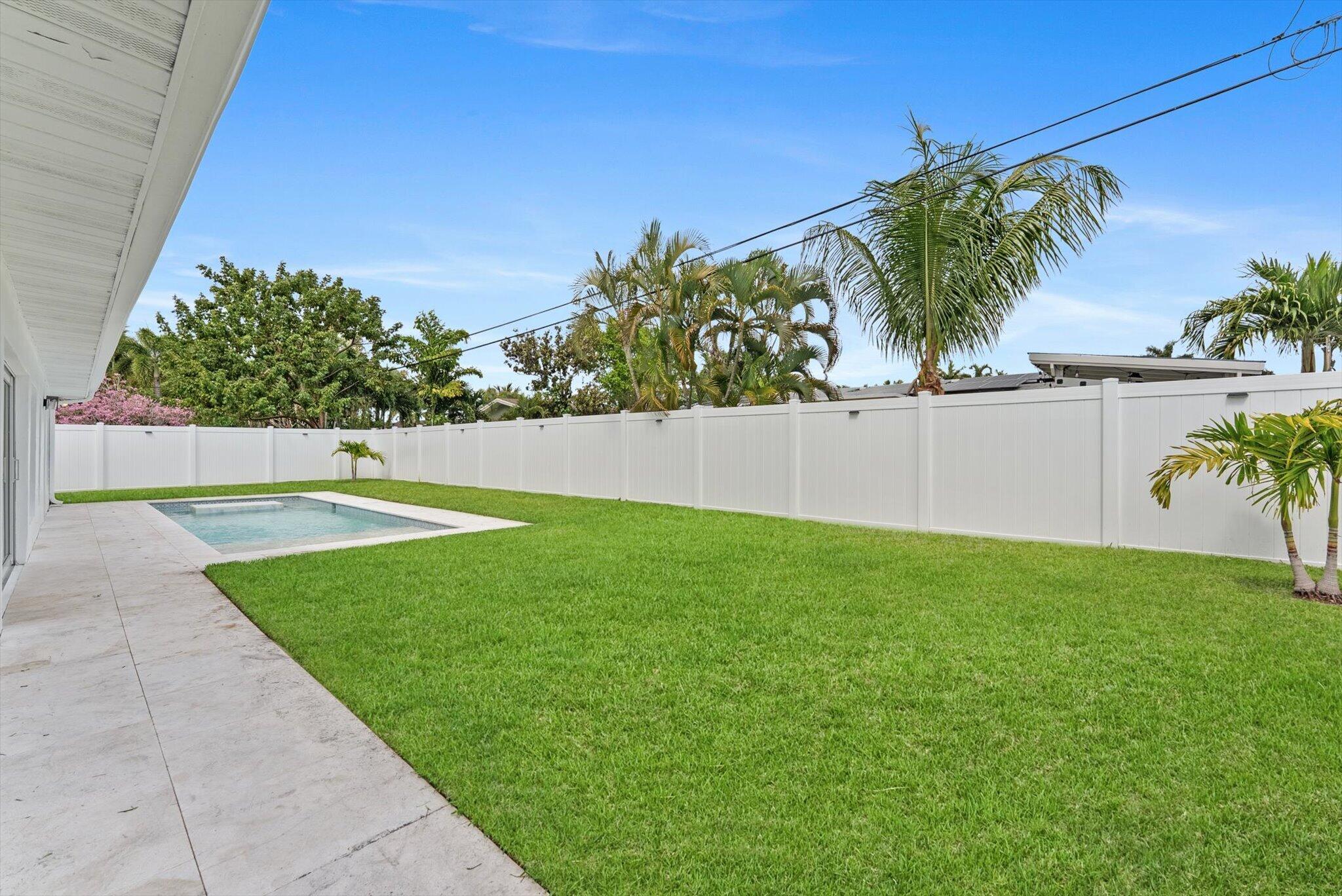 BOCA RATON SQUARE UNIT 4 - Residential