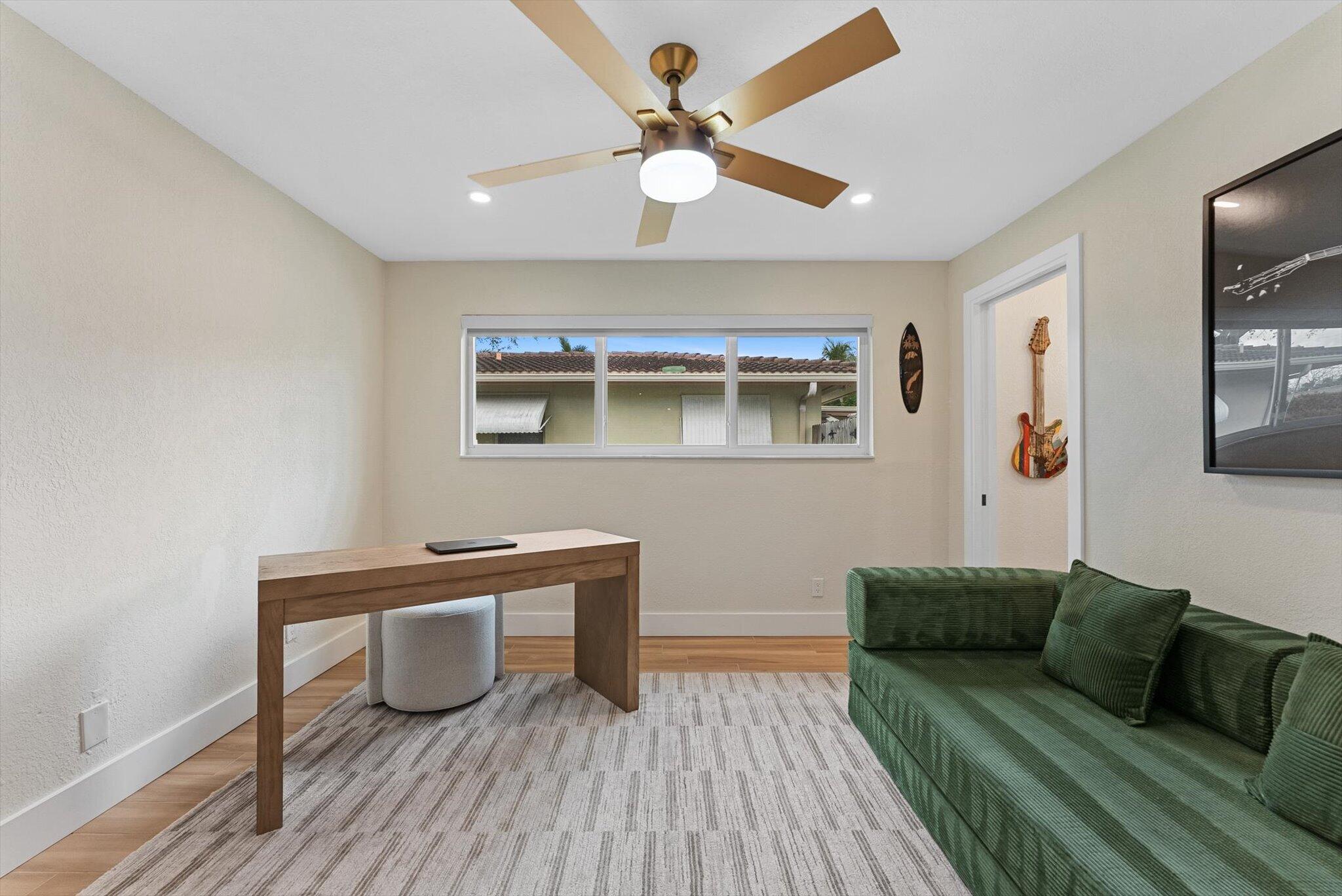 BOCA RATON SQUARE UNIT 4 - Residential