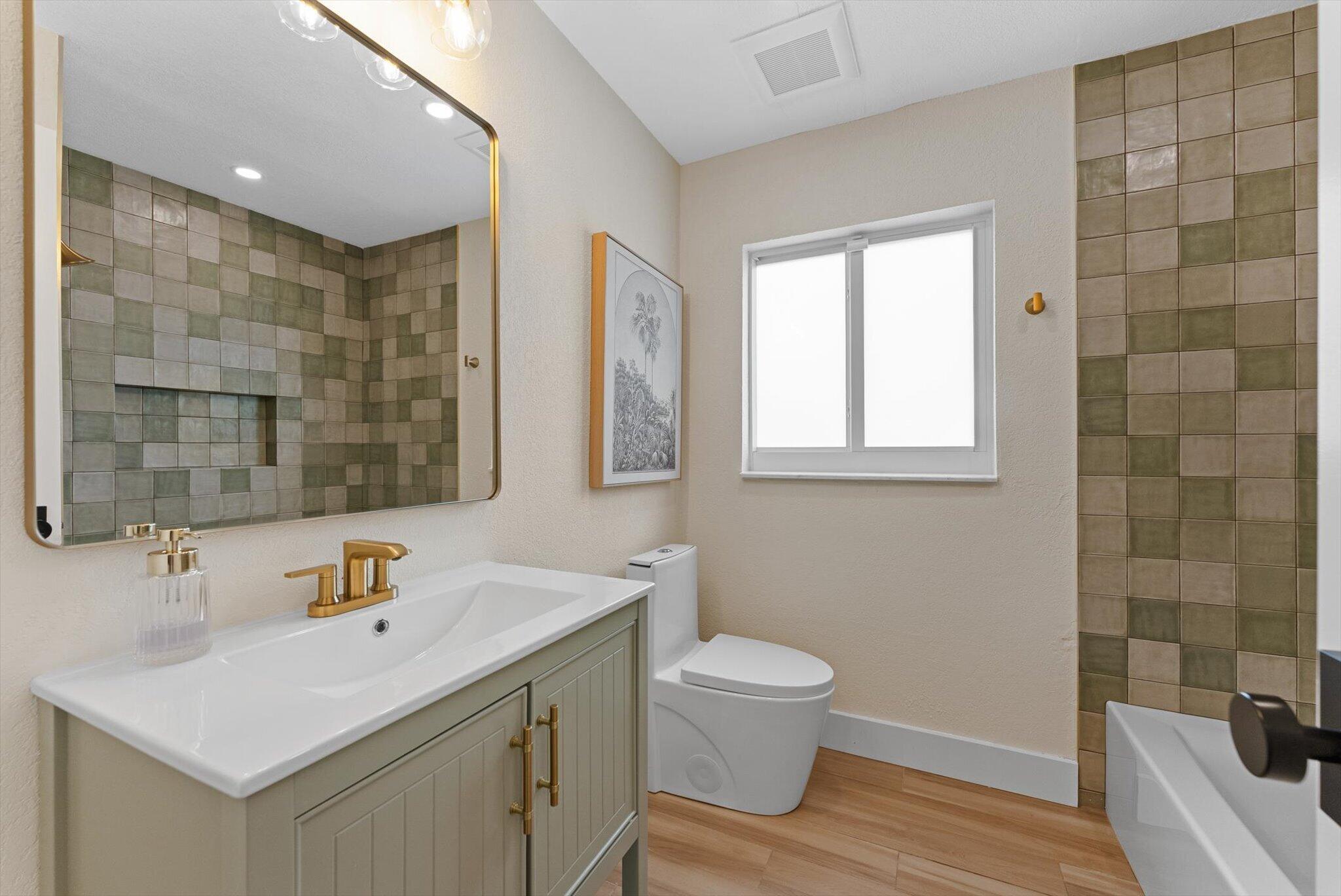 BOCA RATON SQUARE UNIT 4 - Residential