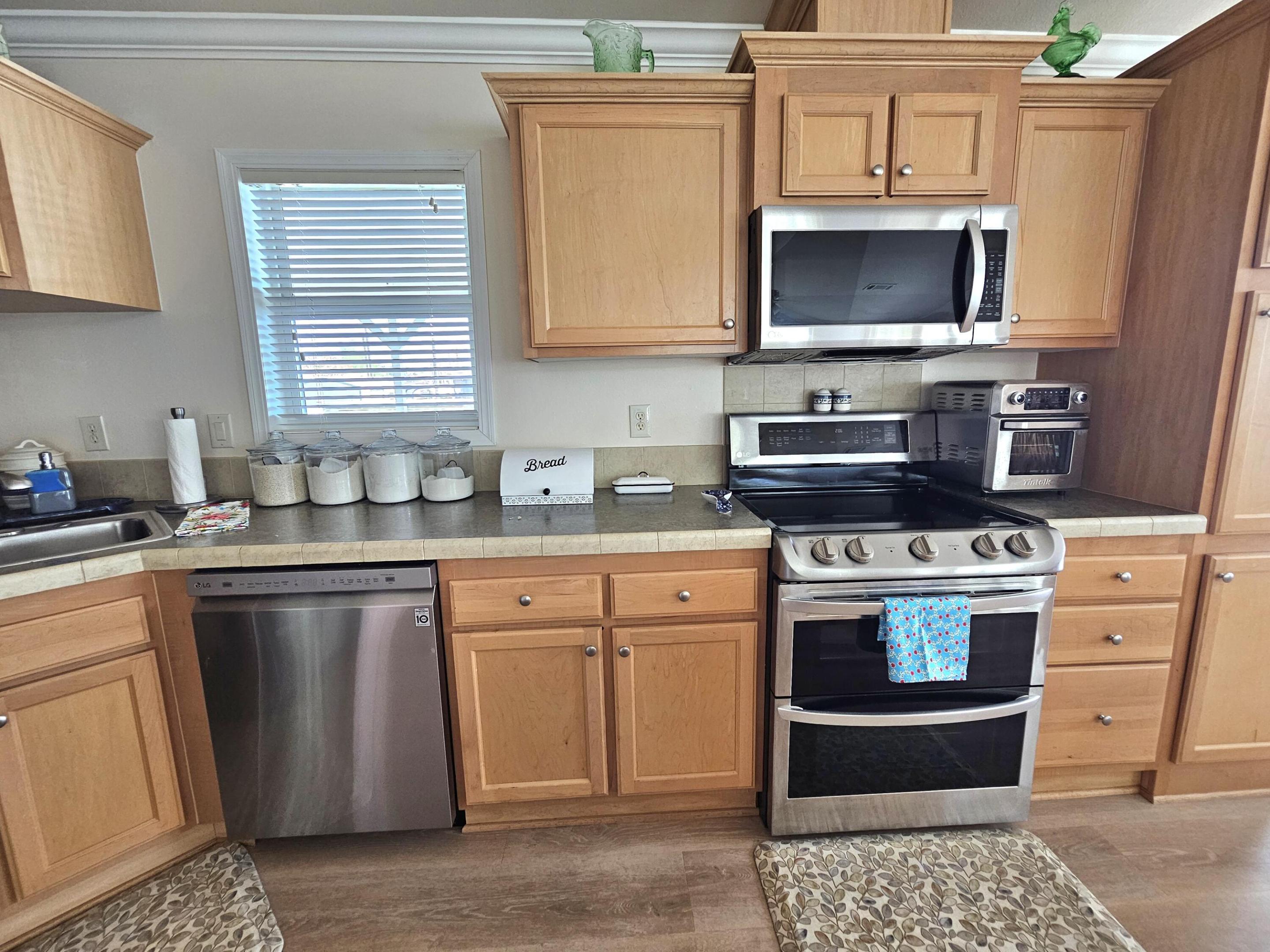 PLEASANT VILLAGE - Residential