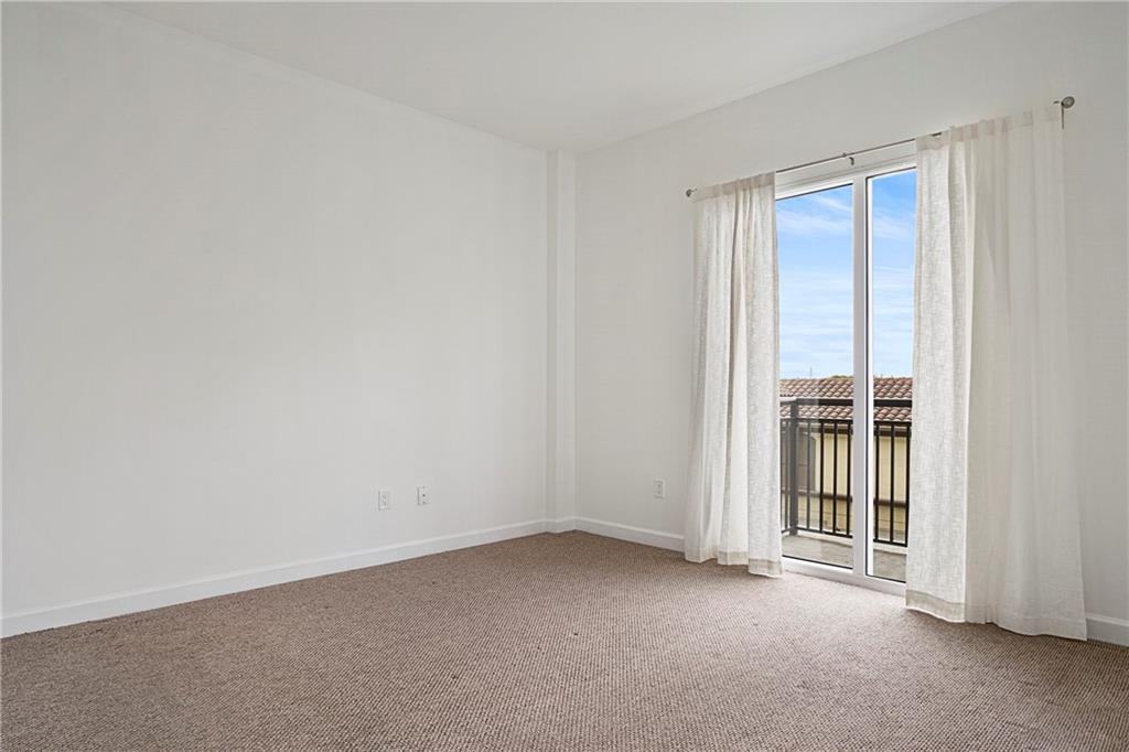 WILTON STATION - Residential