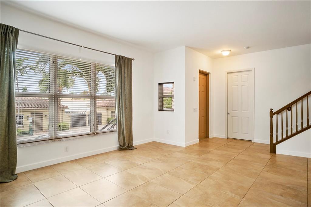 WILTON STATION - Residential