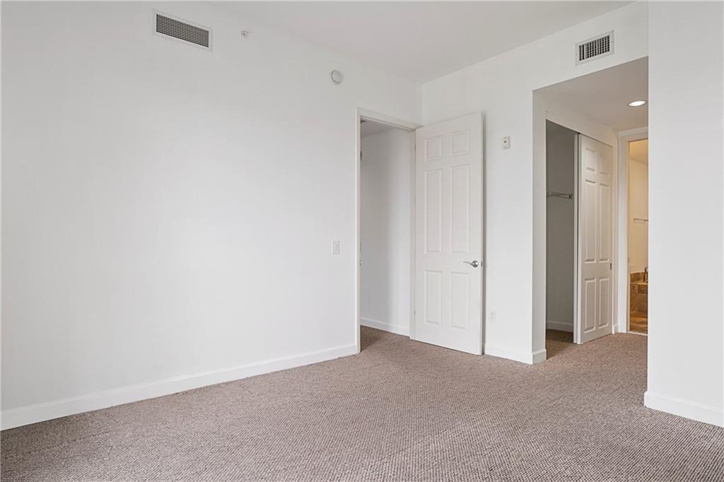 WILTON STATION - Residential