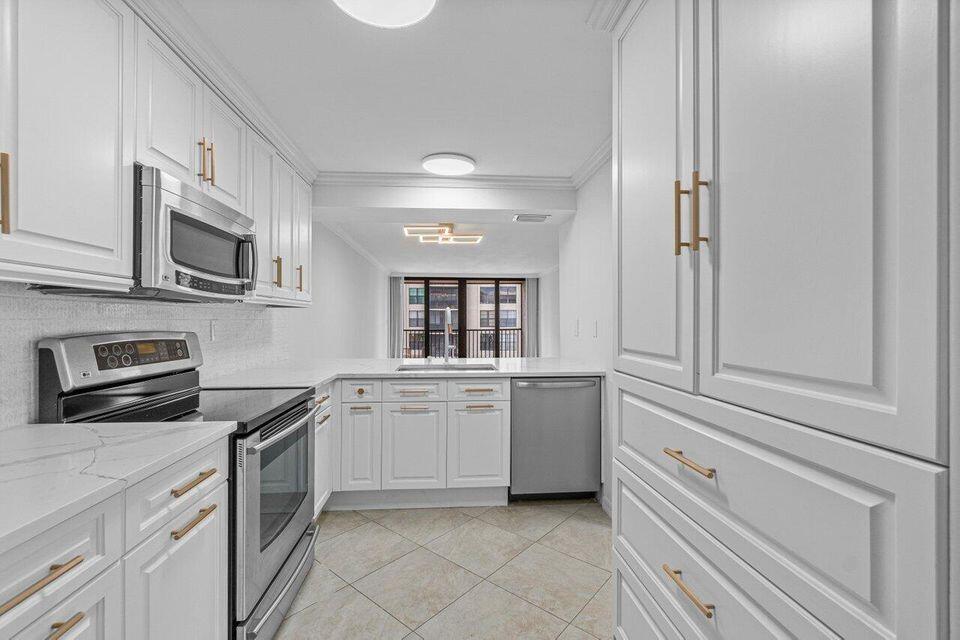 BOCA BAYOU CONDO - Residential Lease