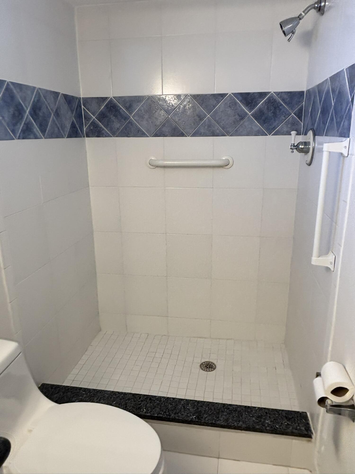 LAKE CLARKE GARDENS CONDO 8 - Residential Lease