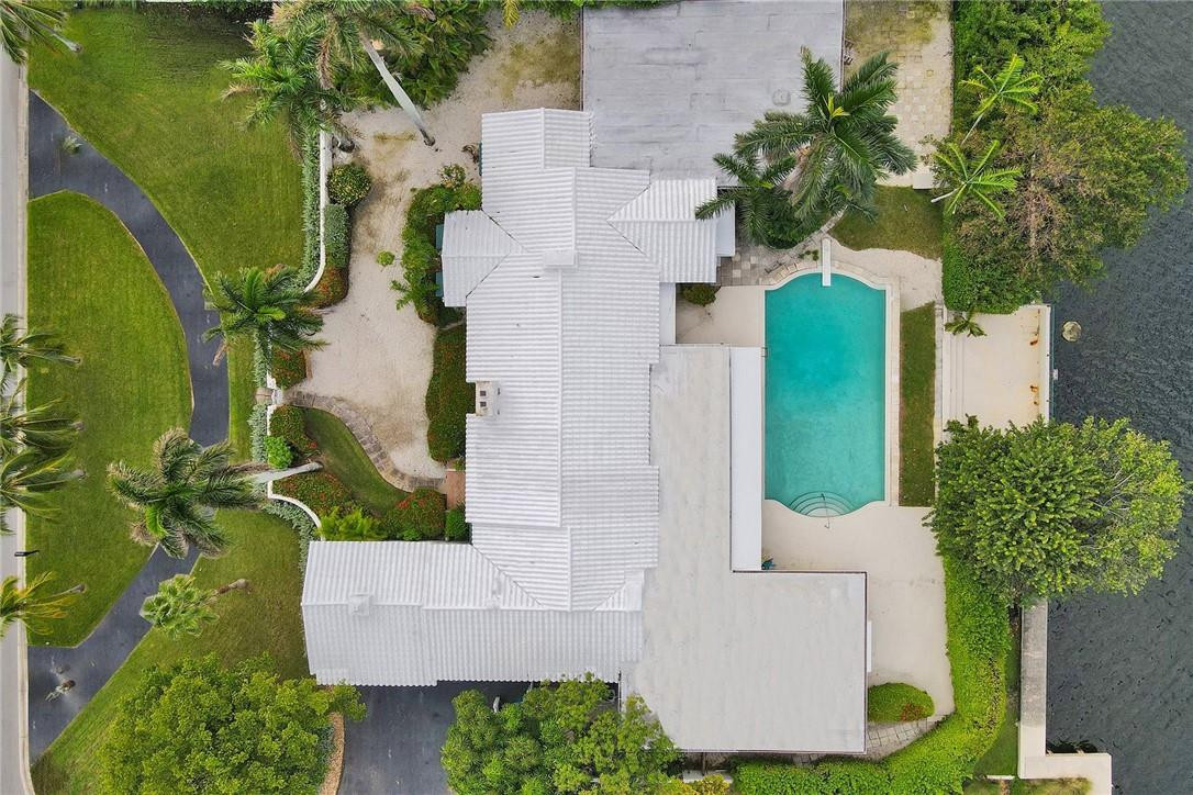 GOLDEN BEACH SEC E - Residential