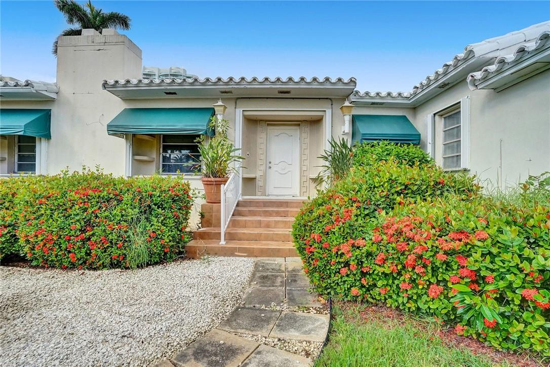 GOLDEN BEACH SEC E - Residential