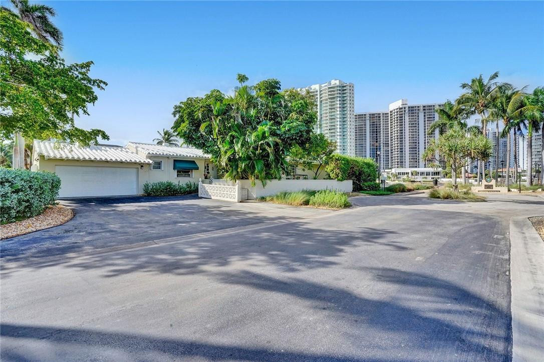 GOLDEN BEACH SEC E - Residential