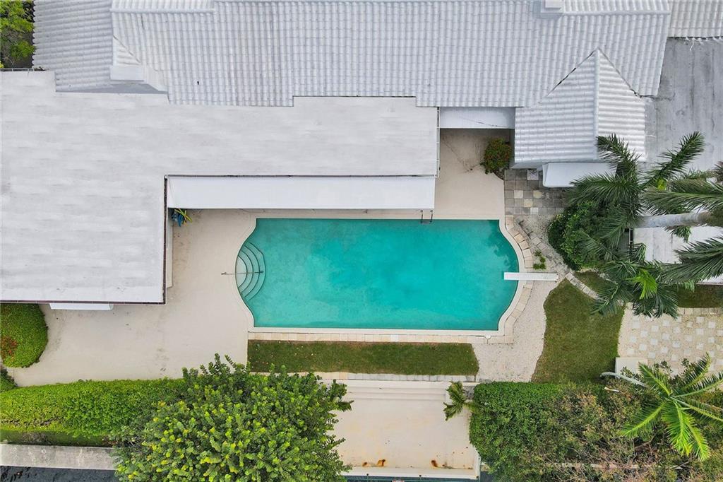 GOLDEN BEACH SEC E - Residential