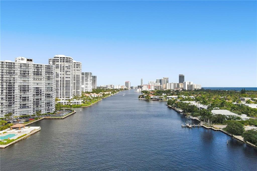 GOLDEN BEACH SEC E - Residential