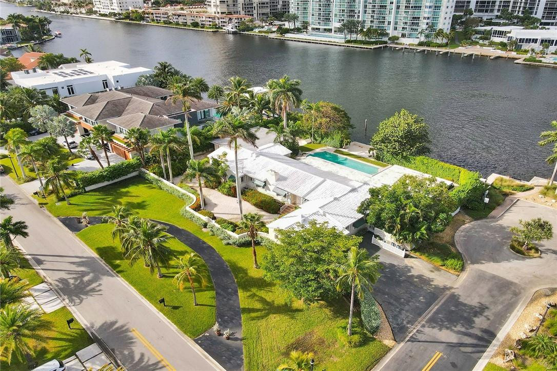 GOLDEN BEACH SEC E - Residential