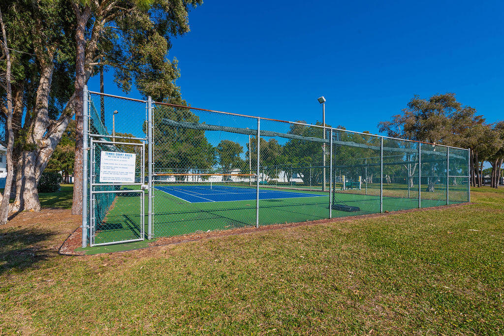 Palm Club West - Residential Lease