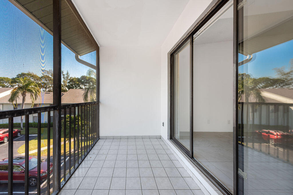 Palm Club West - Residential Lease