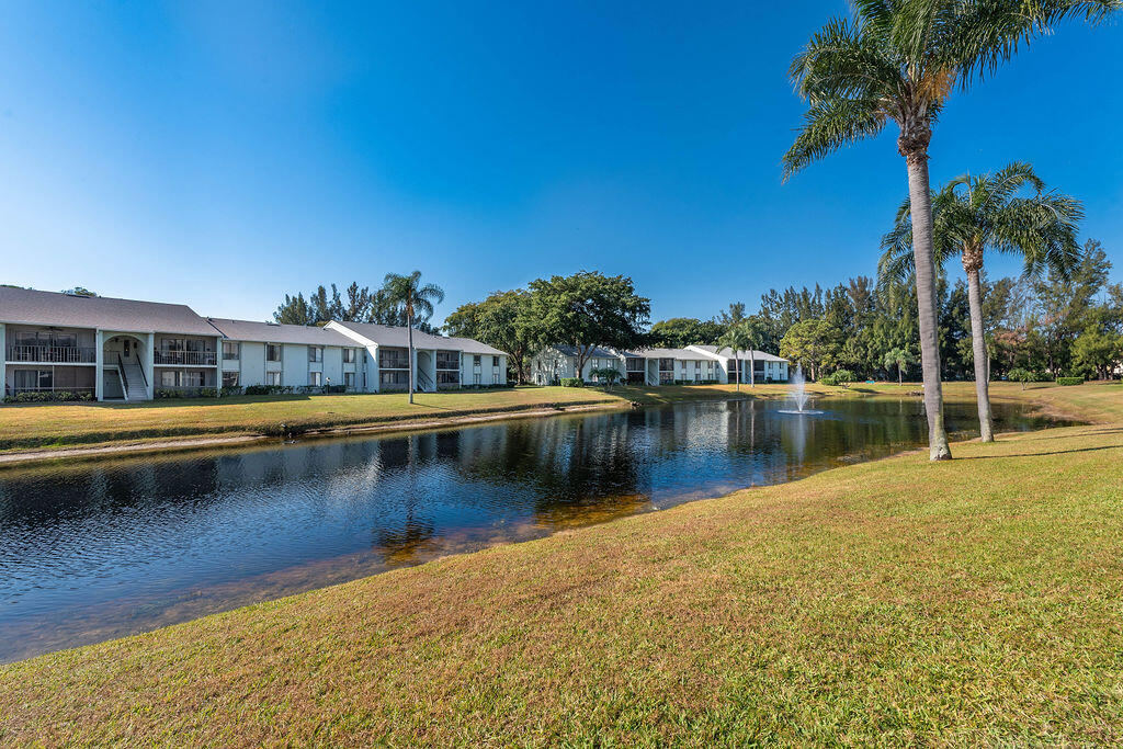 Palm Club West - Residential Lease