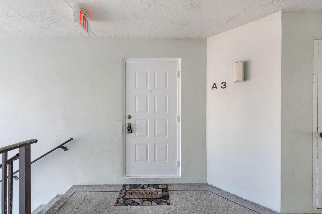 Palm Club West - Residential Lease