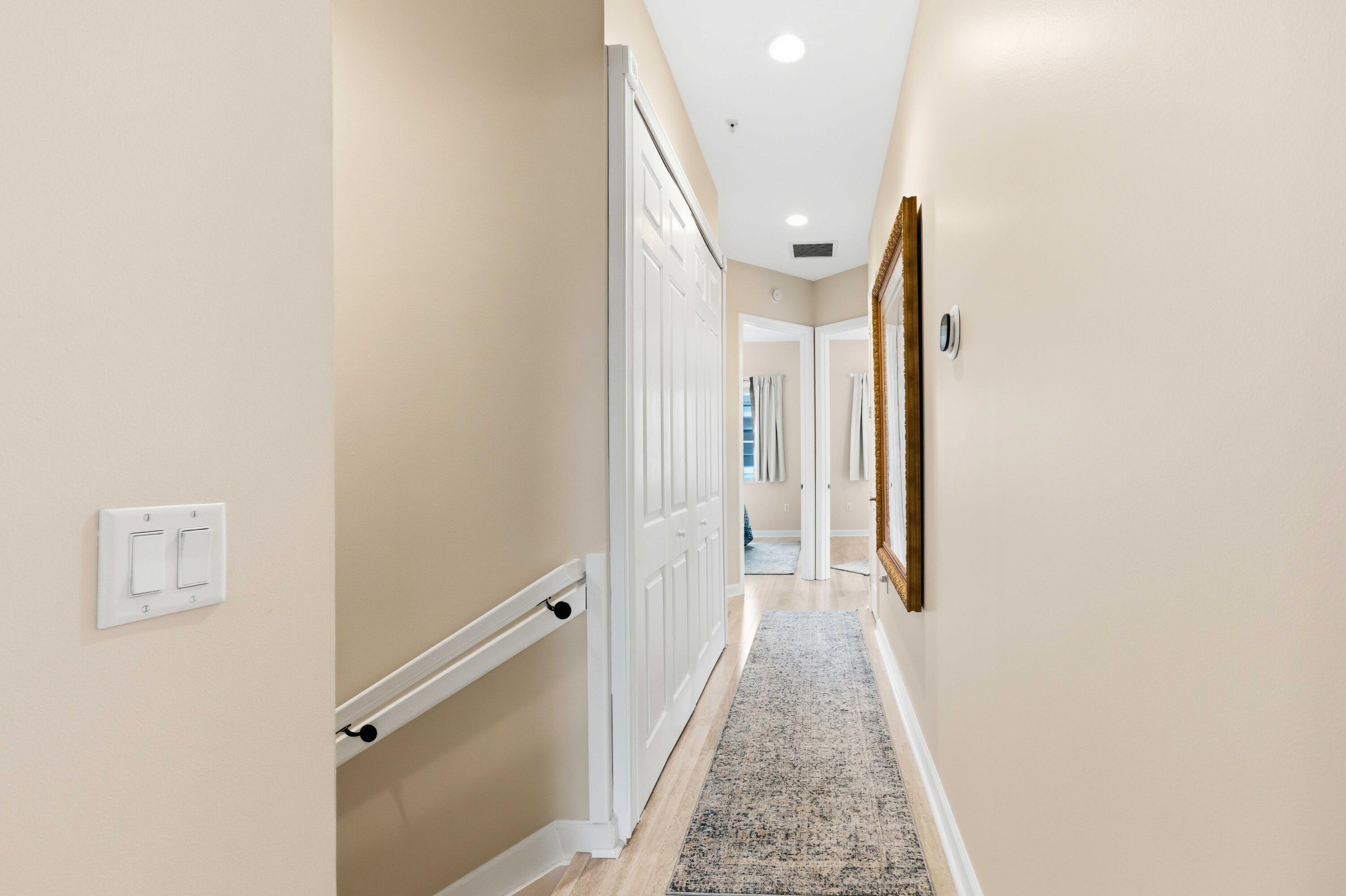 HARBOUR OAKS - Residential Lease