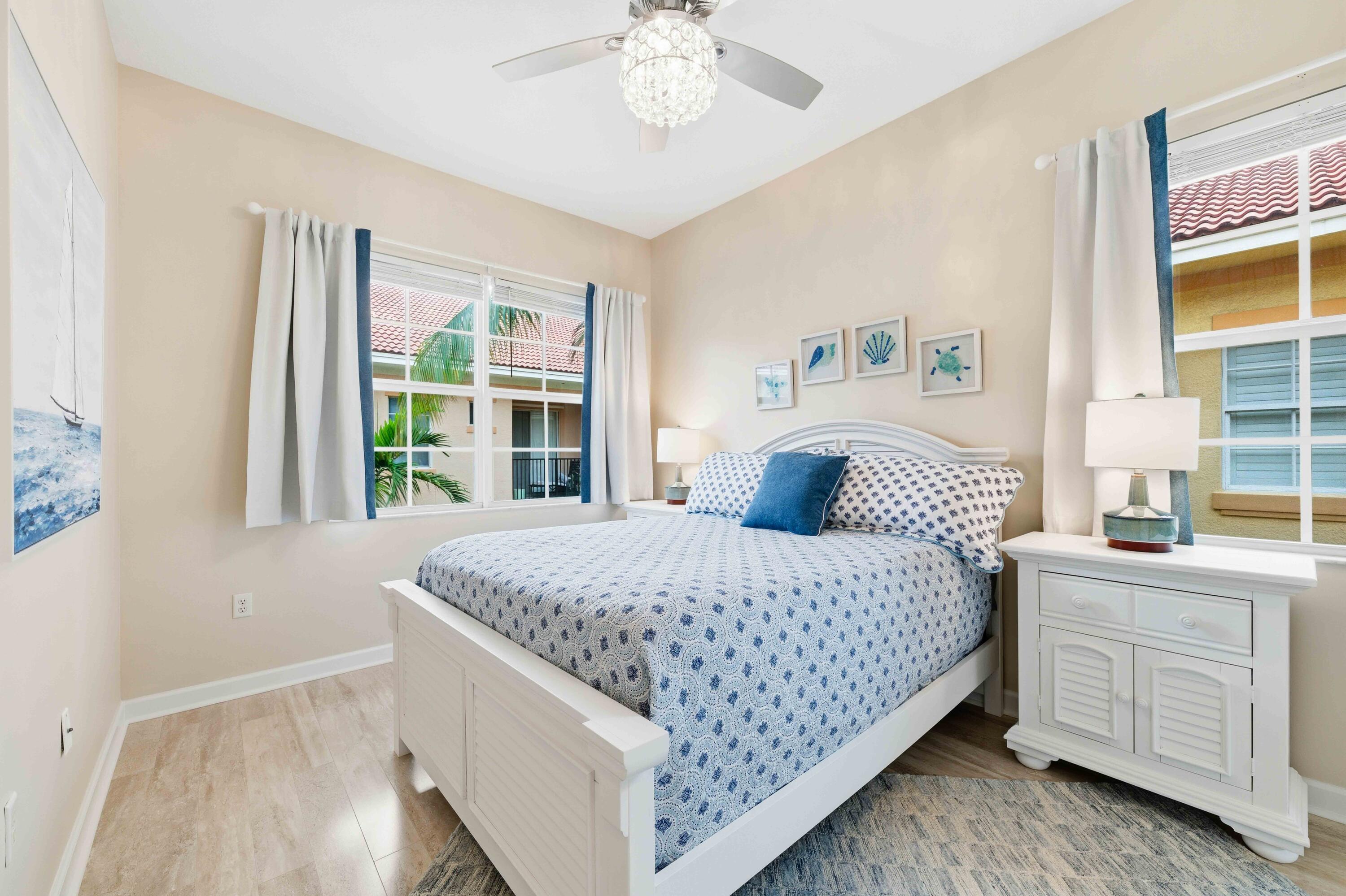 HARBOUR OAKS - Residential Lease