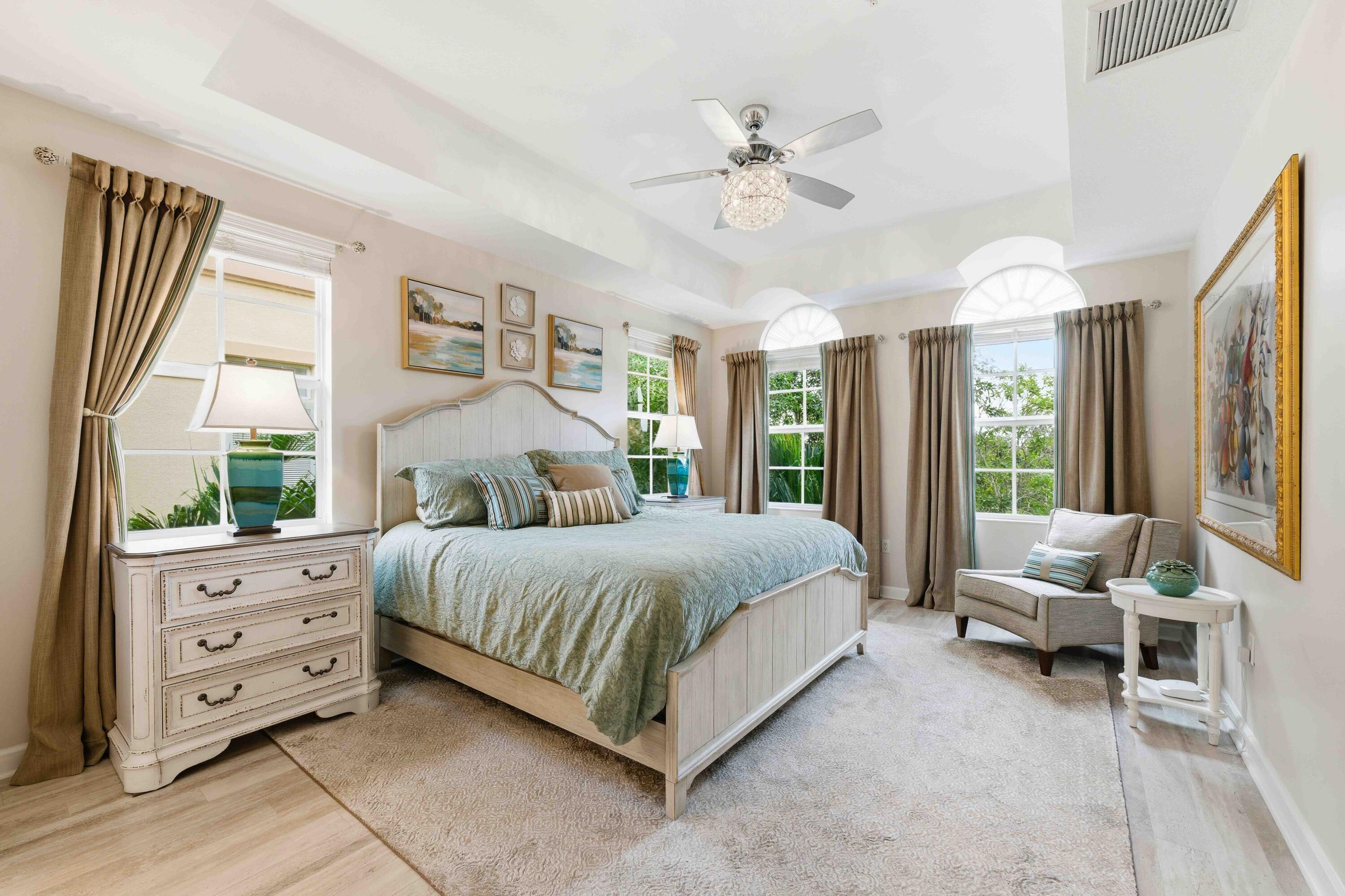 HARBOUR OAKS - Residential Lease