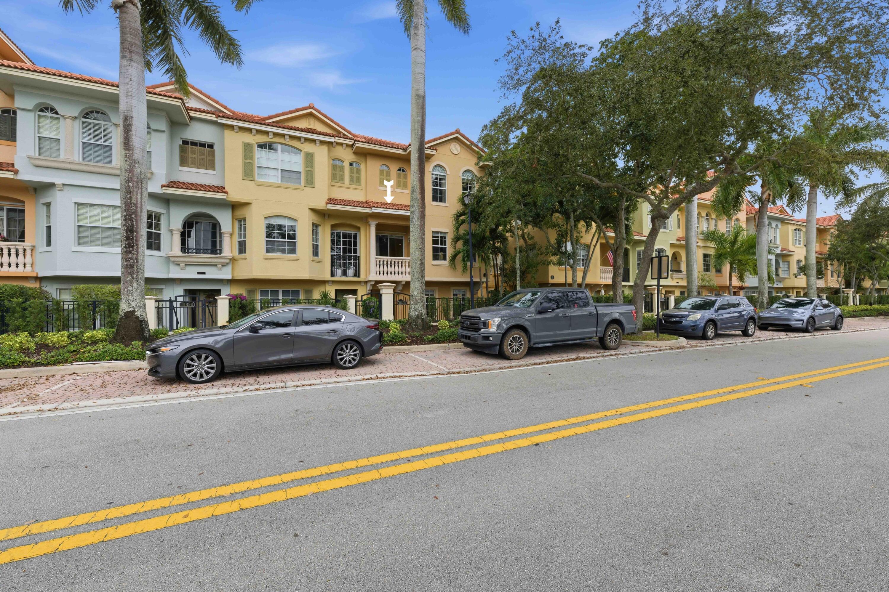 HARBOUR OAKS - Residential Lease