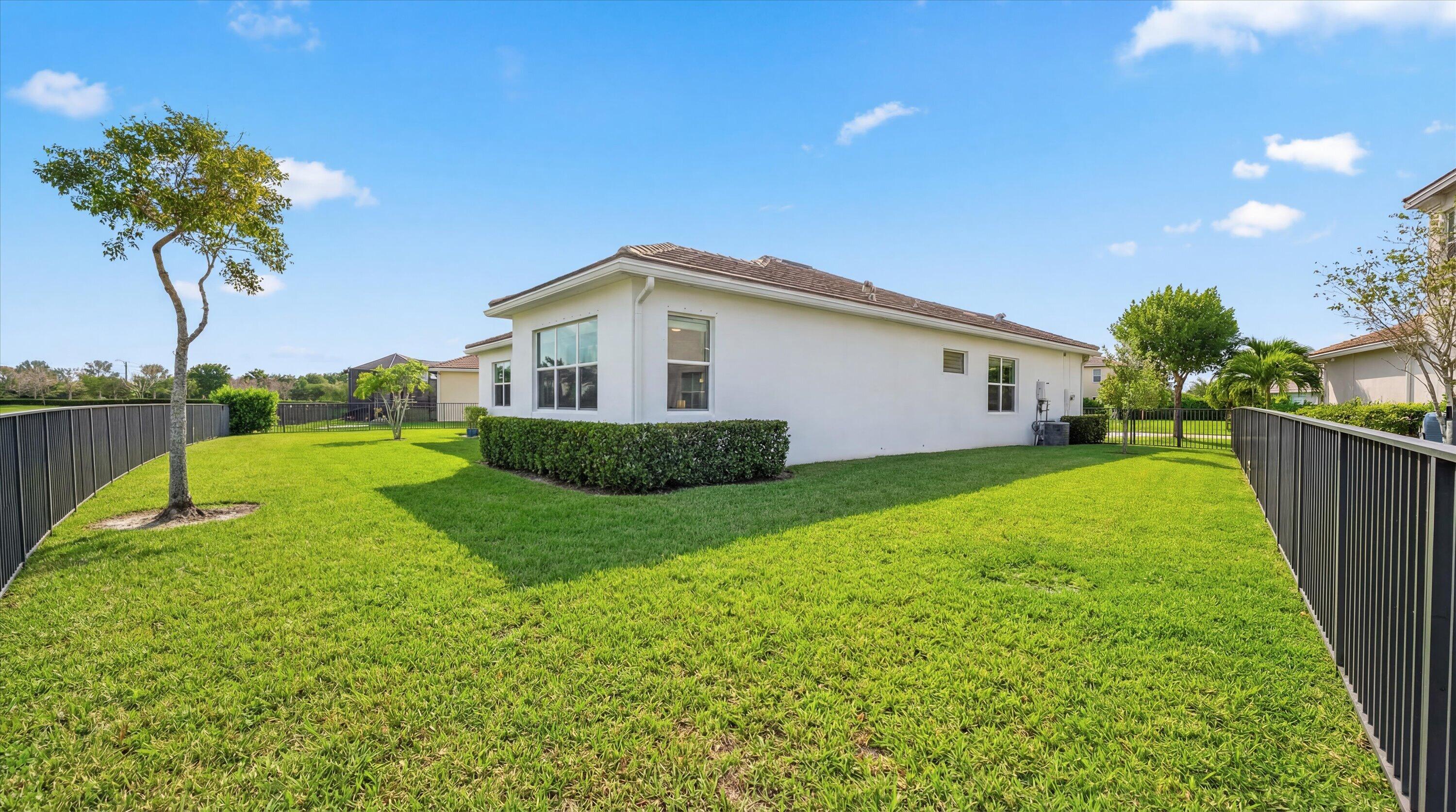 HAMMOCKS OF WESTLAKE - Residential