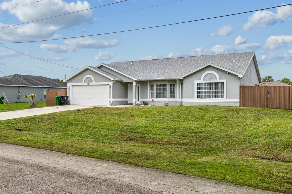 Photo of 791 SW HILLSBORO Circle, Port Saint Lucie, FL 34953 (MLS # B26079053)