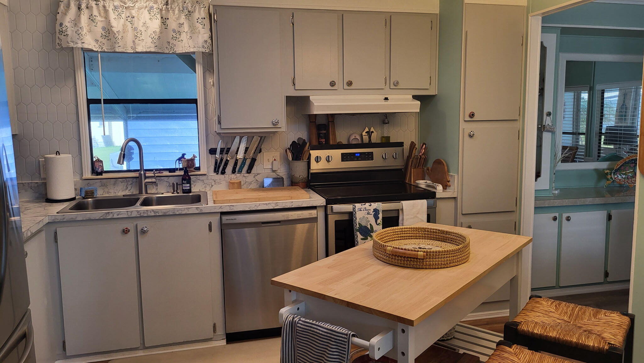 1694 Booth Bay Court