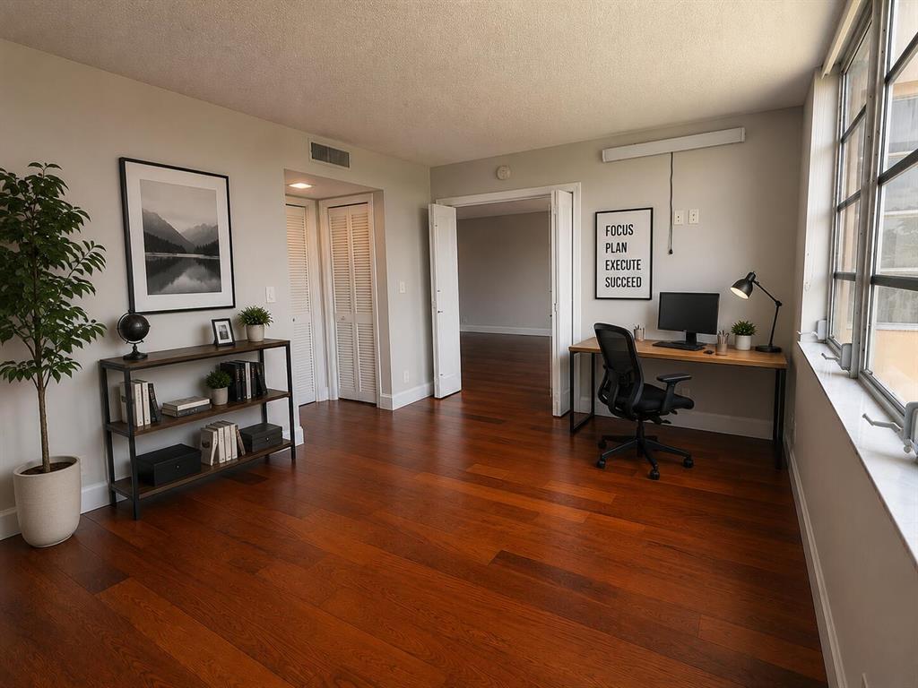 4030 W PALM AIRE Drive 402