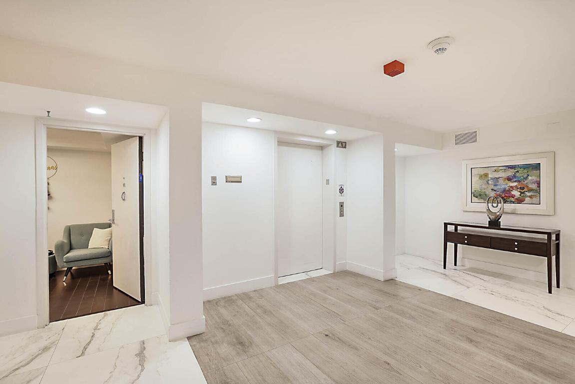 CLARENDON CONDO - Residential