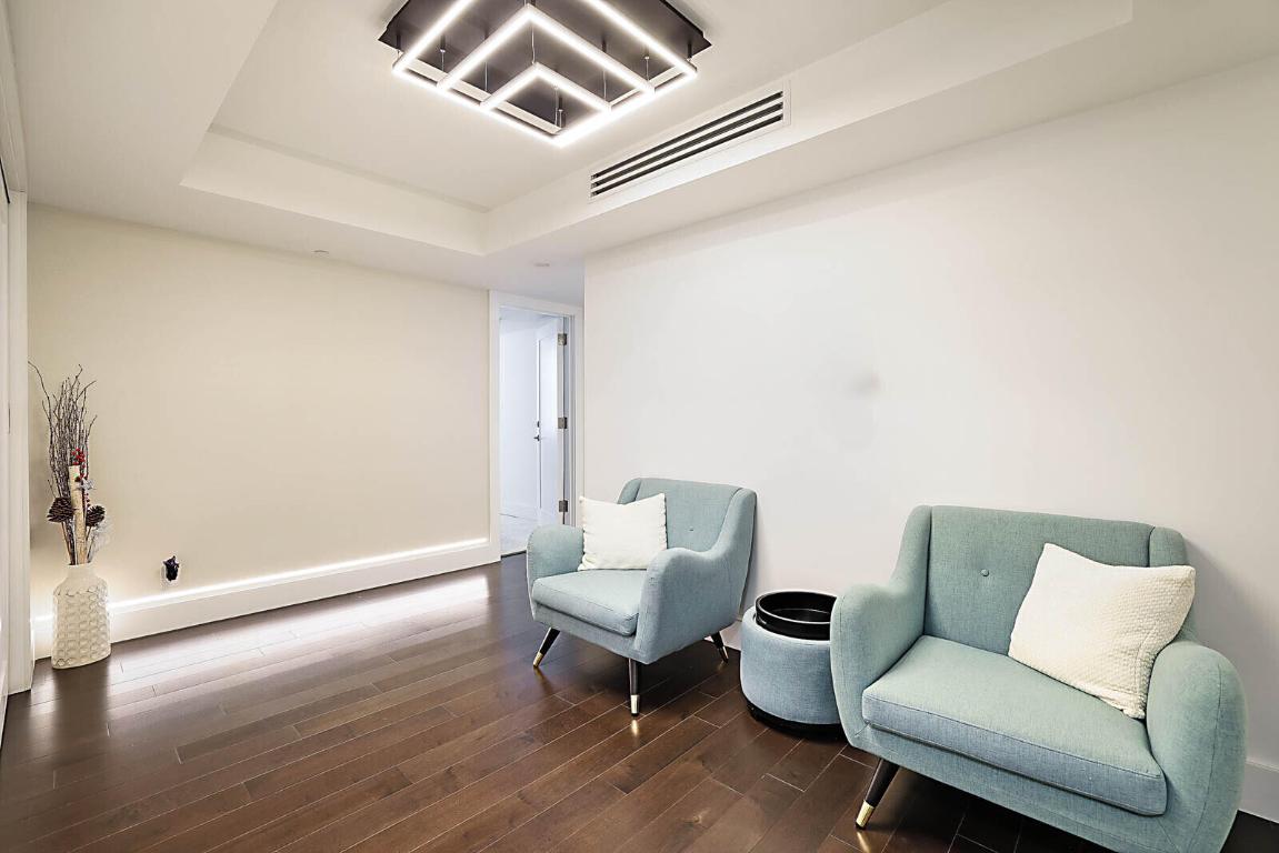 CLARENDON CONDO - Residential