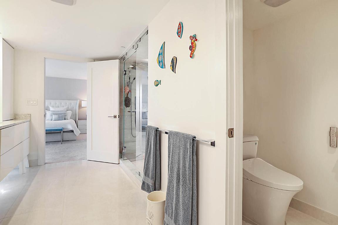 CLARENDON CONDO - Residential