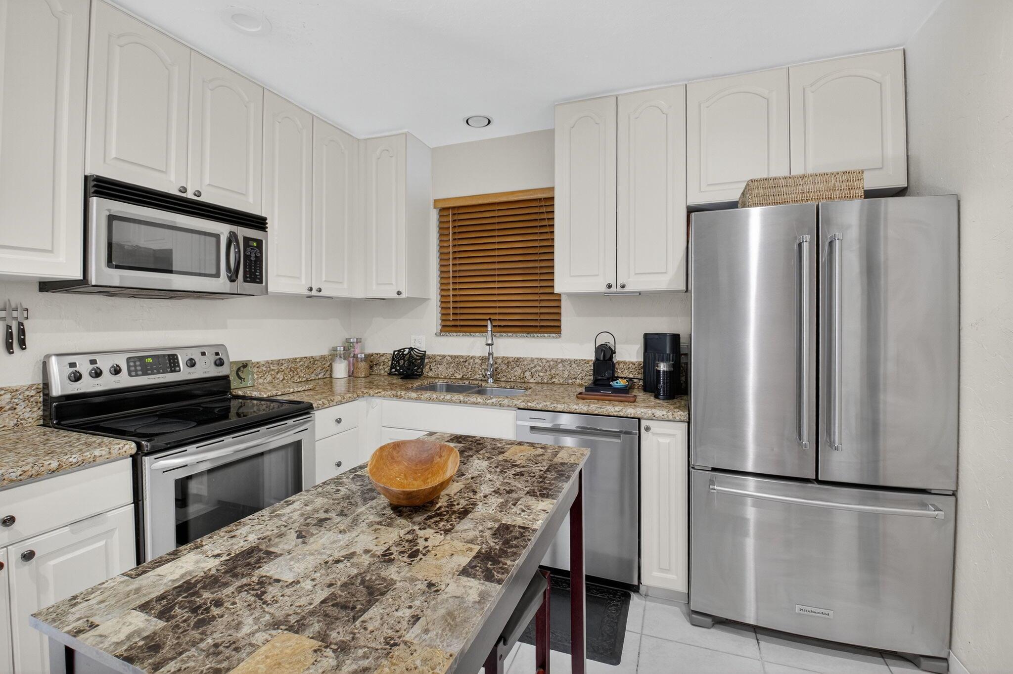 NORTHRIDGE - Residential