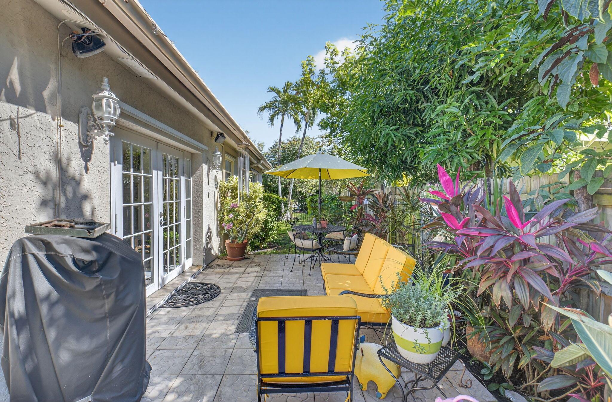 NORTHRIDGE - Residential